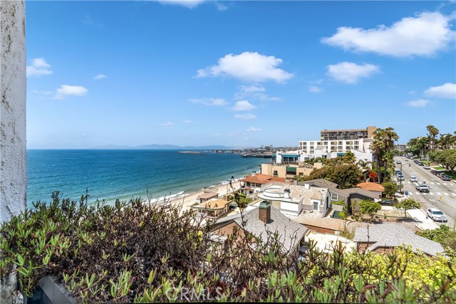 615 Esplanade, Redondo Beach, California 90277, 1 Bedroom Bedrooms, ,1 BathroomBathrooms,Residential,For Sale,Esplanade,SB24149397