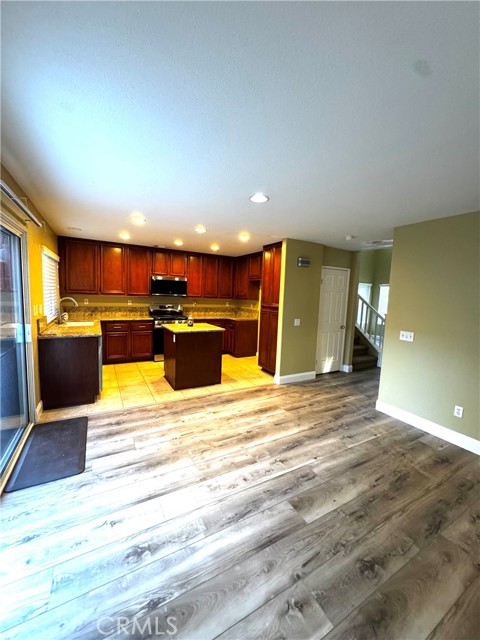 Detail Gallery Image 9 of 25 For 804 Saint James, Corona,  CA 92882 - 3 Beds | 2/1 Baths