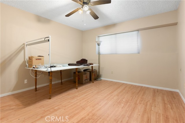 3419 Crest Drive, Bakersfield CA: https://media.crmls.org/medias/440d4dc5-69ca-4615-9c5f-25ac7df7a789.jpg