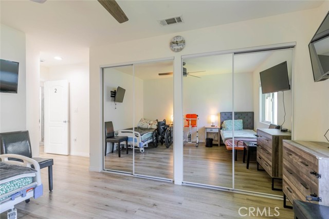7315 Jamieson Avenue, Reseda CA: https://media.crmls.org/medias/440d8743-a0bd-445b-8cd8-b04a4995eba7.jpg