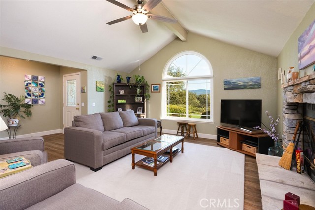 Detail Gallery Image 15 of 49 For 41801 Loch Lomond Ln, Oakhurst,  CA 93644 - 4 Beds | 2 Baths