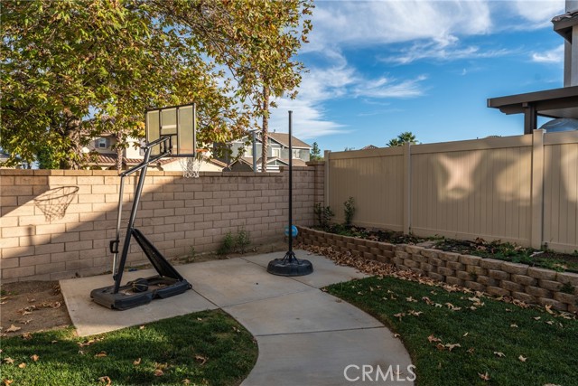 Detail Gallery Image 35 of 43 For 1449 Underhill Ct, Beaumont,  CA 92223 - 4 Beds | 3/1 Baths