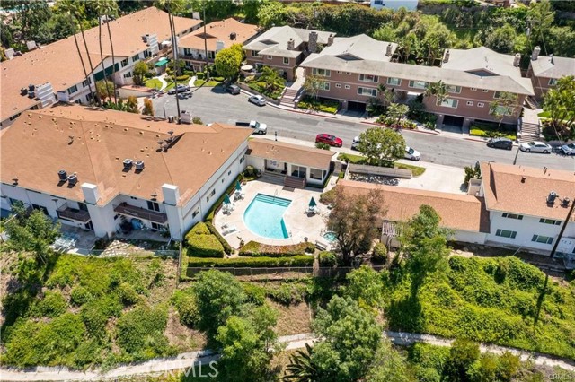 Detail Gallery Image 2 of 20 For 1360 Shadow Lane, Fullerton,  CA 92831 - 2 Beds | 2 Baths