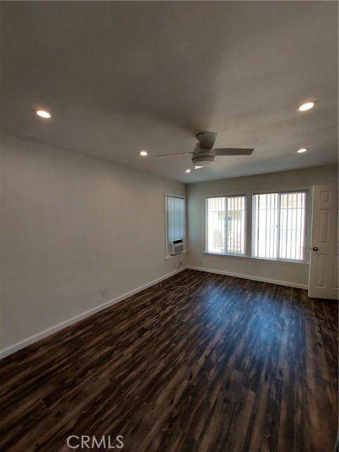 1711 North Glenoaks Boulevard photo 6