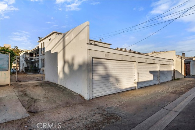 14324 Roscoe Boulevard, Panorama City CA: https://media.crmls.org/medias/440ee5b7-29d3-4890-8edf-b56243f33e59.jpg