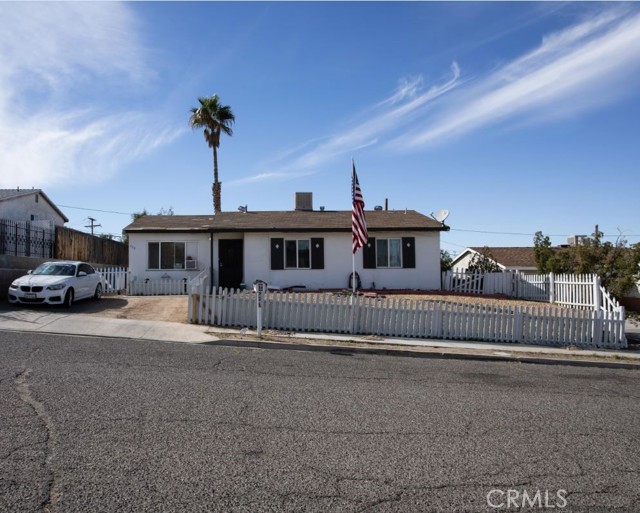 Detail Gallery Image 1 of 1 For 328 Mary Anne Ave, Barstow,  CA 92311 - 4 Beds | 2 Baths