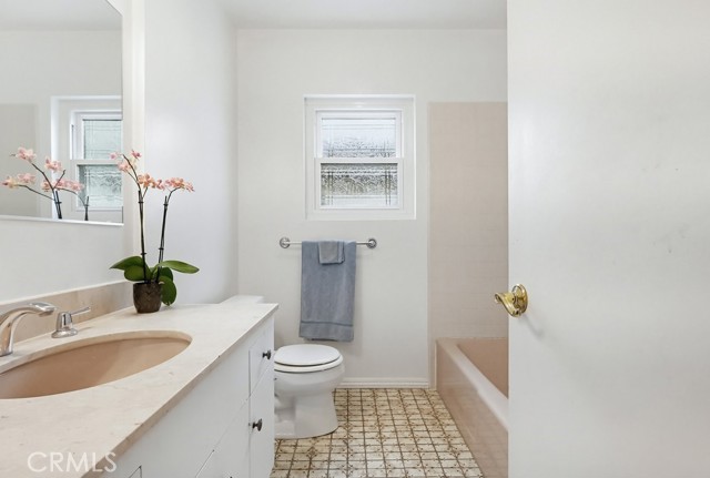 Detail Gallery Image 34 of 74 For 5346 E Flagstone St, Long Beach,  CA 90808 - 4 Beds | 3 Baths