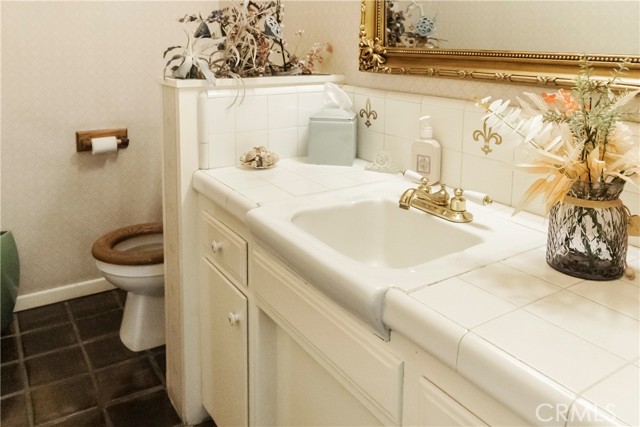17416 Dearborn Steet, Northridge CA: https://media.crmls.org/medias/440fc6fd-bd4a-4851-839c-731367770da0.jpg