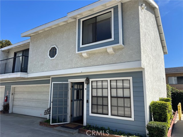 205 Violet AVE Unit: D