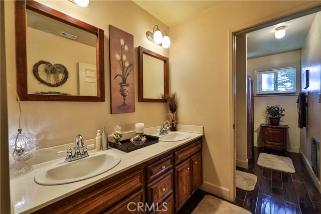 Detail Gallery Image 25 of 40 For 22972 Valley View Dr, Crestline,  CA 92325 - 4 Beds | 3 Baths
