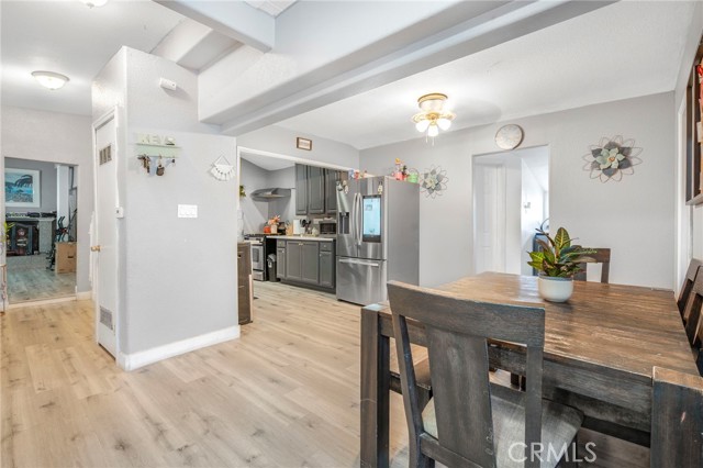 Detail Gallery Image 4 of 42 For 18325 El Molino, Bloomington,  CA 92316 - 3 Beds | 1 Baths