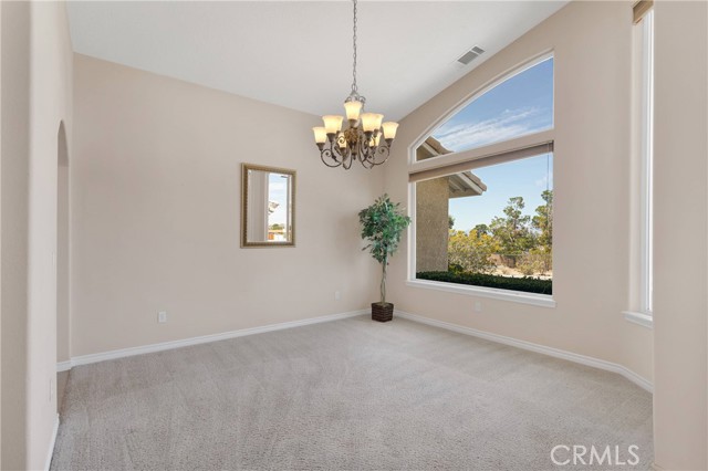 19410 Allegheny Court, Apple Valley CA: https://media.crmls.org/medias/44146af1-de17-4f58-a719-0a22107a9f3d.jpg