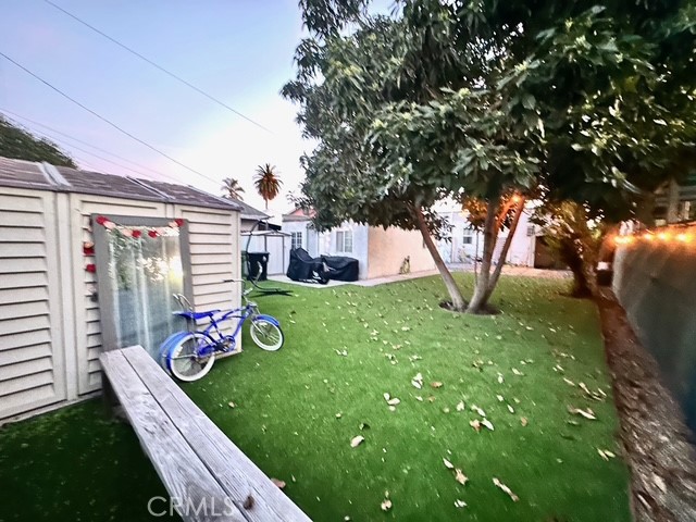 807 E 106th, Los Angeles CA: https://media.crmls.org/medias/4414a989-8259-4128-9342-d6745cf76fd8.jpg