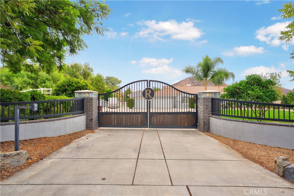 24006 Spencer Butte Drive