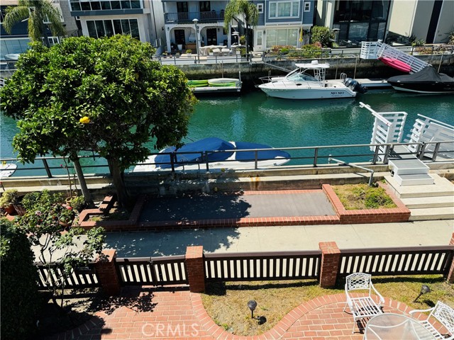 87 Rivo Alto Canal, Long Beach CA: https://media.crmls.org/medias/4415af46-7ce9-4b5f-a8e3-8072c1a311c3.jpg