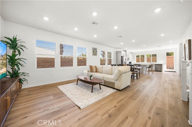 Detail Gallery Image 7 of 45 For 2681 E Towhee Street, Ontario,  CA 91761 - 5 Beds | 3 Baths