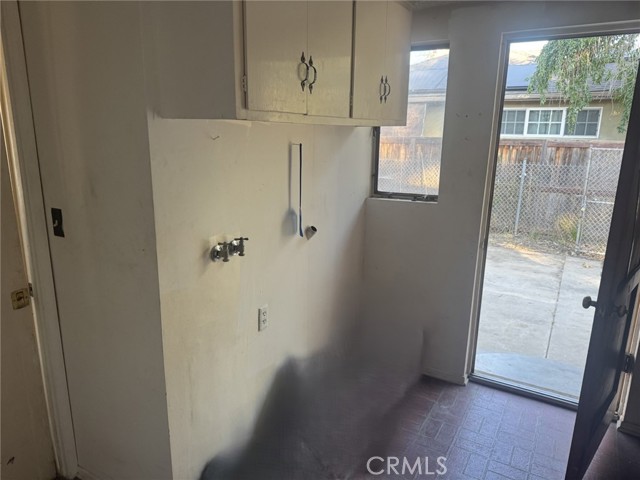 Detail Gallery Image 14 of 24 For 17545 Community Street, Northridge,  CA 91325 - 3 Beds | 2 Baths