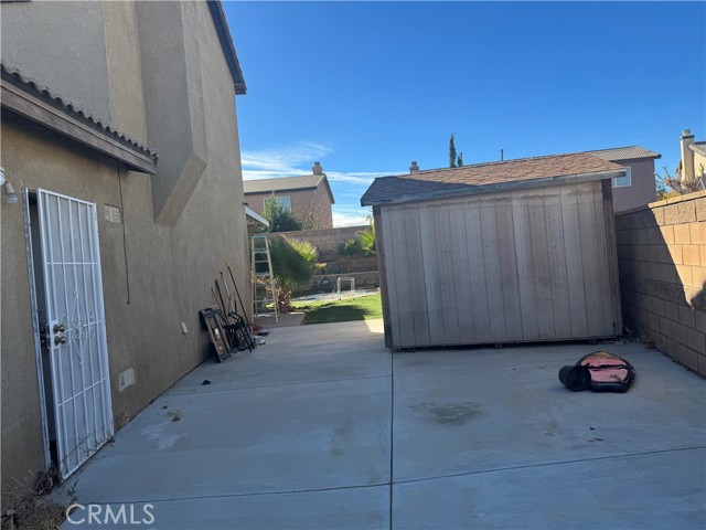 Detail Gallery Image 8 of 8 For 11193 Charleston St, Adelanto,  CA 92301 - 4 Beds | 2/1 Baths