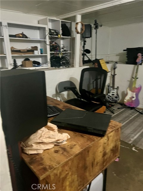 Detail Gallery Image 16 of 18 For 6808 Benson, Huntington Park,  CA 90255 - 2 Beds | 1 Baths