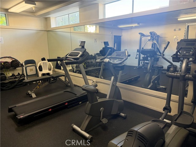 Detail Gallery Image 11 of 11 For 15455 Sherman Way #11,  Van Nuys,  CA 91406 - 2 Beds | 2 Baths