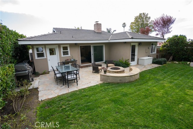 825 Tyburn Road, Palos Verdes Estates CA: https://media.crmls.org/medias/44183c7e-3088-46e1-8bb5-c298f2b28a9f.jpg