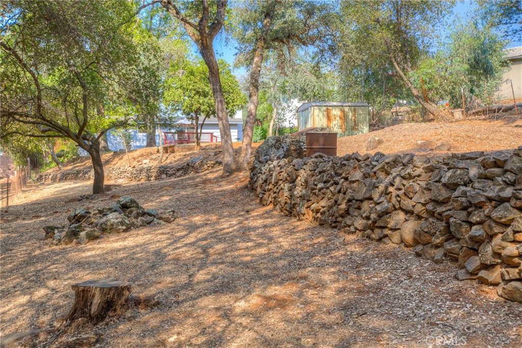 https://media.crmls.org/medias/44188d60-94bb-461d-9278-f62de7564b1c.jpg?preset=X-Large
