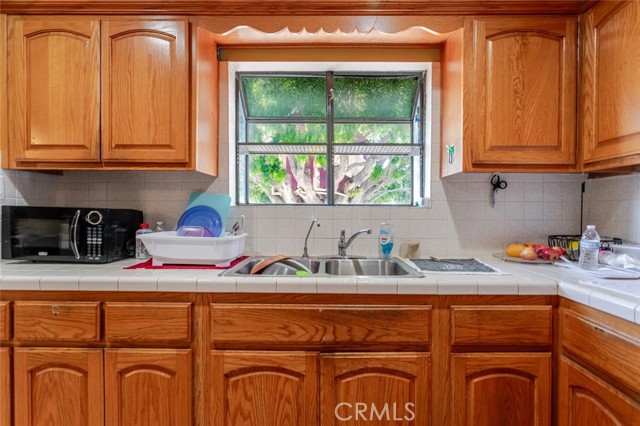 Detail Gallery Image 16 of 40 For 2945 Estara Ave, Los Angeles,  CA 90065 - 4 Beds | 2 Baths