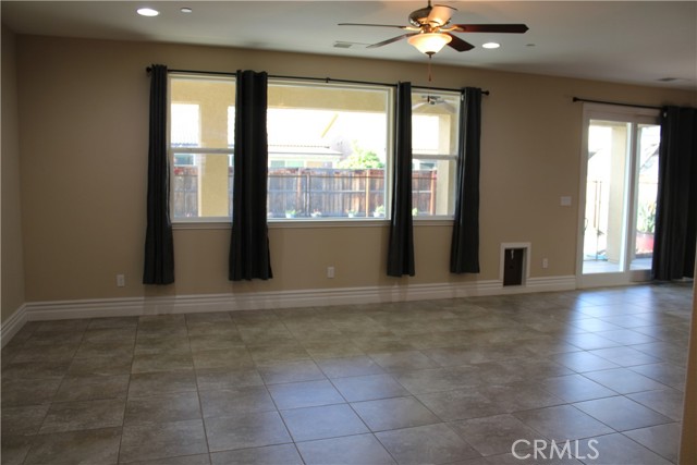 Detail Gallery Image 5 of 49 For 3061 Finchwood Ave, Clovis,  CA 93619 - 3 Beds | 2/1 Baths