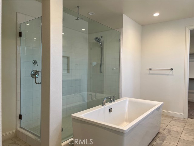5 Zion Drive, Lake Forest CA: https://media.crmls.org/medias/4419eef0-477c-45bd-8082-4e14976c9517.jpg