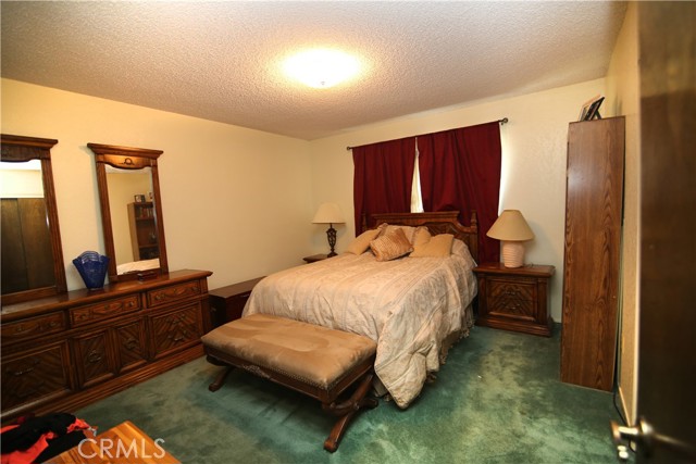 Detail Gallery Image 22 of 57 For 11211 Holmes Ave, Jurupa Valley,  CA 91752 - 4 Beds | 2/1 Baths