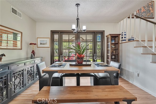 Detail Gallery Image 15 of 59 For 29857 Wistaria Valley, Canyon Country,  CA 91387 - 3 Beds | 3 Baths