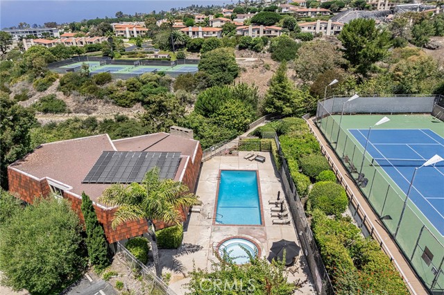 54 Cresta Verde Drive, Rolling Hills Estates CA: https://media.crmls.org/medias/441a99e8-6b94-459f-abef-51f21b9ac9de.jpg