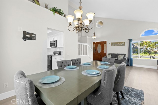 Detail Gallery Image 14 of 75 For 2488 W Summerset Dr, Rialto,  CA 92377 - 4 Beds | 3 Baths