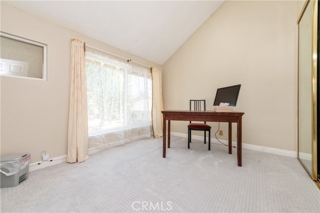 12441 Interior Circle, Los Alamitos CA: https://media.crmls.org/medias/441b8bb7-dd45-416e-8547-5b834911304b.jpg