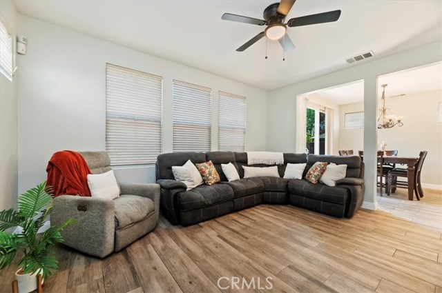 28336 Gatineau Street, Murrieta CA: https://media.crmls.org/medias/441bdfcc-2000-4ba1-9a05-6435893cfda8.jpg
