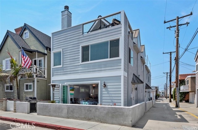 123 36th, Newport Beach CA: https://media.crmls.org/medias/441c05e1-d73a-4f28-b7b1-c7fd4da50e53.jpg