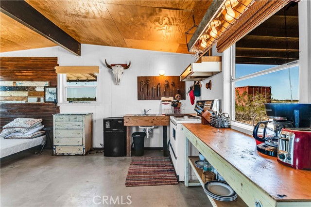 Detail Gallery Image 9 of 48 For 66488 Pole Line Rd, Joshua Tree,  CA 92252 - 0 Beds | 1 Baths