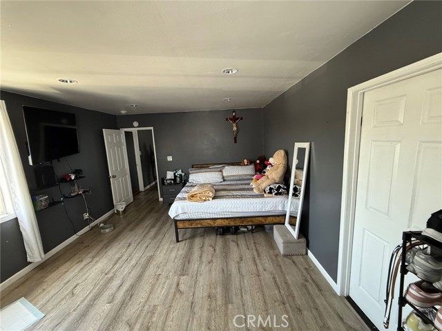 413 W 109th Place, Los Angeles CA: https://media.crmls.org/medias/441cc907-f192-49b4-8e56-d767343de3af.jpg