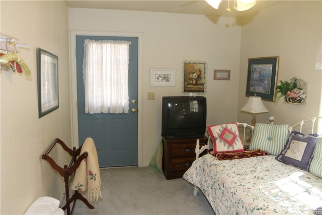 Detail Gallery Image 12 of 16 For 40127 Dream St, Big Bear Lake,  CA 92315 - 2 Beds | 2 Baths