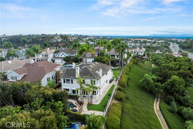 1 Pacifico, Laguna Niguel CA: https://media.crmls.org/medias/441d1f3d-9a9d-41e4-85ab-9127adbfef0f.jpg