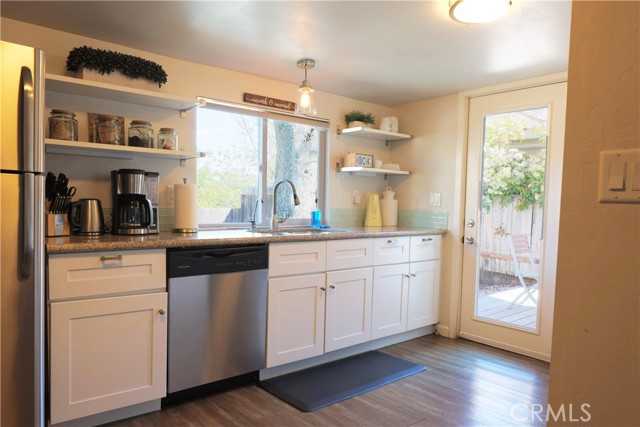 Detail Gallery Image 11 of 33 For 1712 Pine Street, Paso Robles,  CA 93446 - 3 Beds | 2 Baths