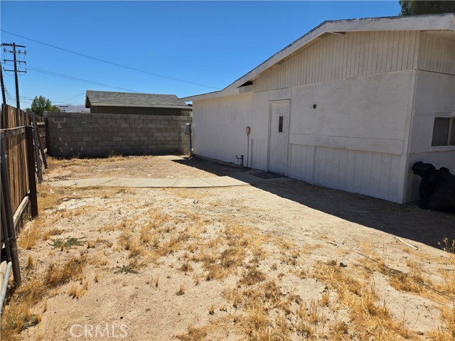 Detail Gallery Image 2 of 26 For 16366 Walnut St, Hesperia,  CA 92345 - 2 Beds | 1 Baths