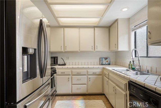 304 S Minnesota Avenue, Glendora CA: https://media.crmls.org/medias/441ee0e4-ca62-4eda-a540-920781496b02.jpg