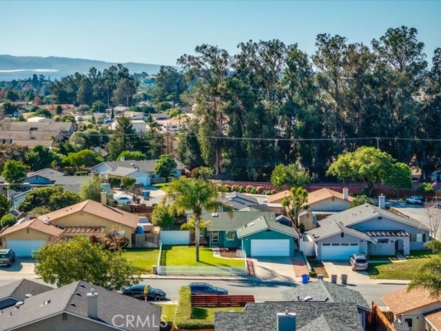 Detail Gallery Image 4 of 15 For 330 Kestrel Way, Nipomo,  CA 93444 - 3 Beds | 2 Baths