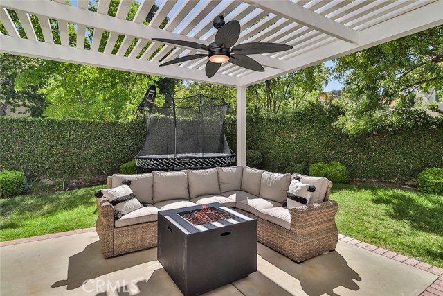 2505 Peachwood Place, Westlake Village CA: https://media.crmls.org/medias/44203914-ecf4-47ce-96a6-2fb400d3c0b2.jpg