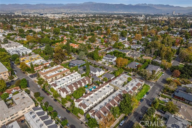 Detail Gallery Image 53 of 53 For 4218 Troost #20,  Studio City,  CA 91604 - 3 Beds | 2/1 Baths