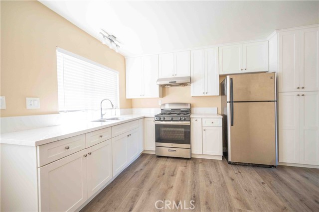 Detail Gallery Image 7 of 11 For 738 S Chapel Ave #13,  Alhambra,  CA 91801 - 2 Beds | 1 Baths