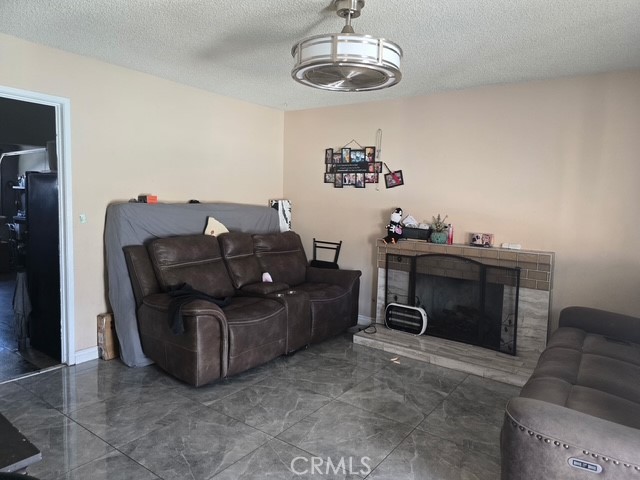 Detail Gallery Image 17 of 24 For 13097 Shirebourn, Moreno Valley,  CA 92553 - 4 Beds | 2/1 Baths