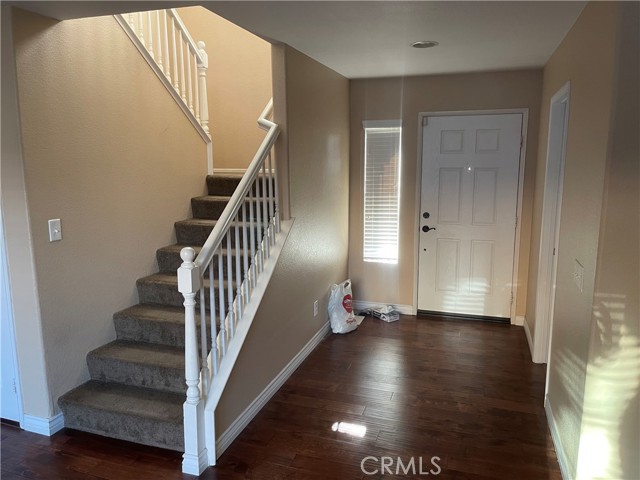 Detail Gallery Image 3 of 12 For 38086 Talavera Ct, Murrieta,  CA 92563 - 3 Beds | 2/1 Baths