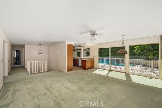 https://media.crmls.org/medias/44220a1a-6f6b-4f38-95ff-84139d5ca501.jpg?preset=X-Large